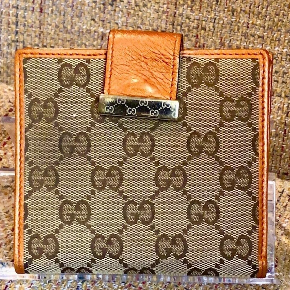 GUCCI GG Monogram Canvas Burned Orange Leather Trifold Wallet Monogram Clasp